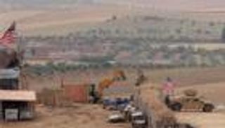 استهداف أكبر القواعد الأمريكية داخل سوريا.. أنباء عن وجود قتلى