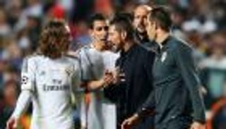 من سيميوني إلى مودريتش.. عرض رسمي على خط التماس (فيديو)