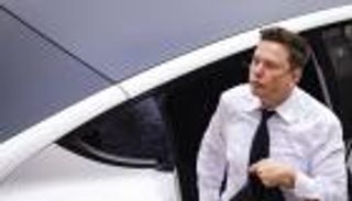 فيديو غامض.. إيلون ماسك يثير تساؤلات على "إكس"