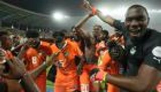 رفضته أندية الجزائر.. نجم كوت ديفوار من التشرد إلى المجد