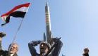 «أقل من 15 ثانية».. هكذا يتعامل ضباط السفن في البحر الأحمر مع صواريخ الحوثي