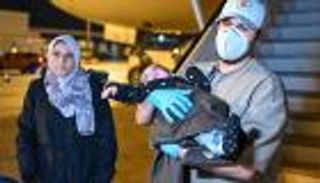 جسور إنسانية لإغاثة الأطفال.. الإمارات تنقذ «ملائكة غزة»