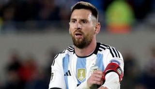 ليونيل ميسي قائد منتخب الأرجنتين