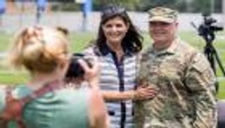 بايدن يدافع عن زوج نيكي هيلي ضد انتقادات ترامب 