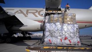 مساعدات إماراتية لأوكرانيا