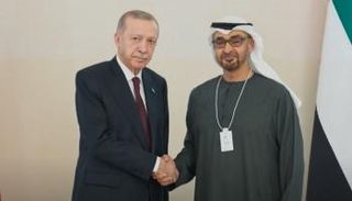 الشيخ محمد بن زايد آل نهيان خلال لقائه بالرئيس التركي