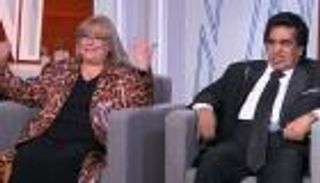 أحمد عدوية يكشف أسرارا لأول مرة.. ويحكي: «لقبي خطأ مطبعي» (فيديو)