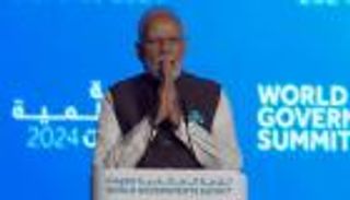 القمة العالمية للحكومات.. رئيس وزراء الهند يلهم الحضور بقصة 50 مليون فقير