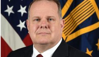  مساعد الوزير الأمريكي السابق لشرق آسيا هينو كلينك