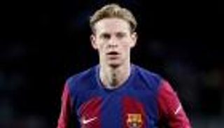 4 أندية عملاقة تترقب.. برشلونة يحدد سعر فرينكي دي يونغ