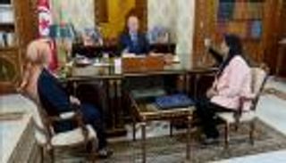 «نحارب أسراب جراد».. سعيد يعد باستئصال الإخوان من مفاصل تونس