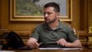 زيلينسكي يبحث عن دعم عسكري أوروبي في برلين وباريس