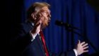 قاض غرّمه 355 مليون دولار.. ترامب ممنوع من إدارة أي شركة في نيويورك