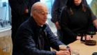 «عطلات» بايدن تضعه في مرمى سهام الانتقادات