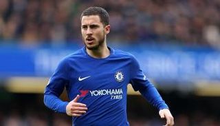 إيدين هازارد بقميص تشيلسي