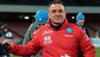 برشلونة خصمه الأول.. مدرب سلوفاكيا يقترب من نابولي