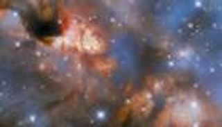 لحظة تشكل نجم ضخم.. «هابل» يلتقط لوحة كونية بديعة