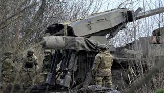 عناصر من القوات الأوكرانية على خط المواجهة مع الجيش الروسي