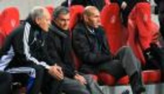 مِن زيدان إلى مورينيو.. مَن الأقرب لتدريب بايرن ميونخ؟