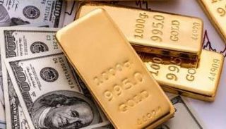 سبائك ذهبية ودولارات