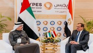 المهندس طارق الملا يلتقي سعيد محمد الطاير رئيس 