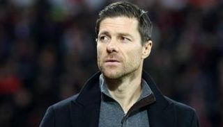 تشابي ألونسو مدرب باير ليفركوزن الألماني