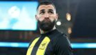 بـ3 رسائل قوية.. بنزيما يعلن موقفه من مغادرة الاتحاد السعودي