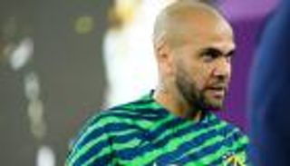 عقوبة حبس قاسية.. القضاء الإسباني يدين داني ألفيس