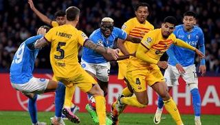 برشلونة ونابولي