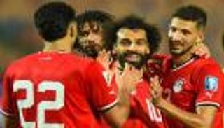 محمد صلاح يُورط حسام حسن عبر فيسبوك (صور)