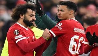 ترينت ألكسندر أرنولد ومحمد صلاح