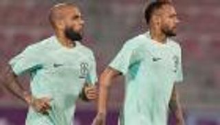 أنقذه من السجن 12 سنة.. الكشف عن دور نيمار في تخفيف عقوبة ألفيس