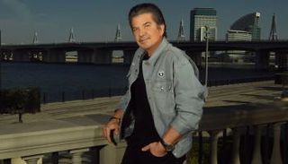 المطرب اللبناني وليد توفيق