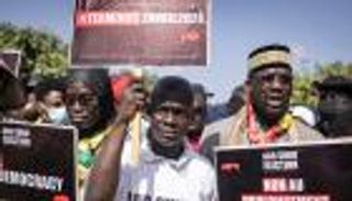 يوم الانتخابات «المفترض» بالسنغال.. مظاهرات ورفض لحوار «سال»