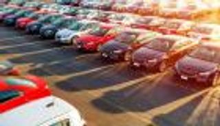 بعد تراجع الدولار في مصر.. انخفاض أسعار السيارات في هذا التوقيت
