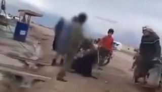 لحظة الاعتداء على لينا الأحمد