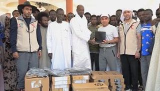 توزيع المساعدات الإماراتية على اللاجئين السودانيين في تشاد
