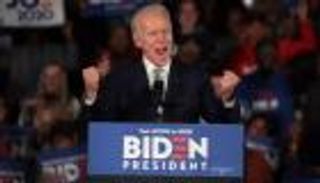 فبراير يعمق جراح بايدن.. معركة النسيان تشتعل بين الرئيس الأمريكي وسلفه