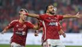 بعد التجديد وسداد الغرامة.. مصير غامض ينتظر شيكابالا وكهربا في القمة