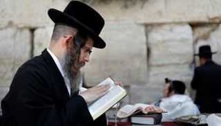 أعضاء من طائفة الحريديم - أرشيفية