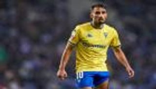 بخطوة رسمية.. «محرز الجديد» يفضل منتخب الجزائر على فرنسا