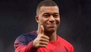 كيليان مبابي نجم باريس سان جيرمان 