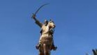 «سيف» الأمير عبدالقادر على رقبة العلاقات الفرنسية الجزائرية