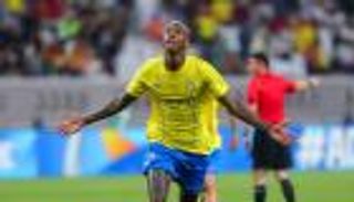 انتهى موسمه.. هل تورط إصابة تاليسكا النصر السعودي؟