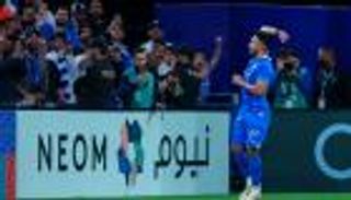 رقم تاريخي.. سالم الدوسري يعتلي عرش كلاسيكو الهلال والاتحاد (فيديو)