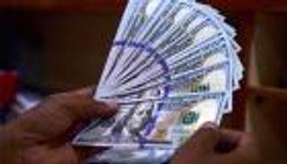 بعد التعويم.. الدولار فوق 50 جنيها في البنوك المصرية