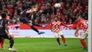 نحو القمة.. نجم ريال مدريد يطارد هاري كين في الهواء