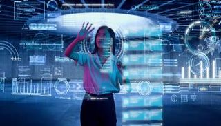 المرأة رائدة ملهمة بقطاع التكنولوجيا العالمي