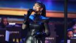 مي فاروق ترد على منتقدي إطلالة حفل السعودية: لست Catwoman