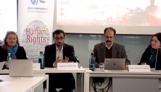 جانب من الفعالية التي نظمها مركز جسور